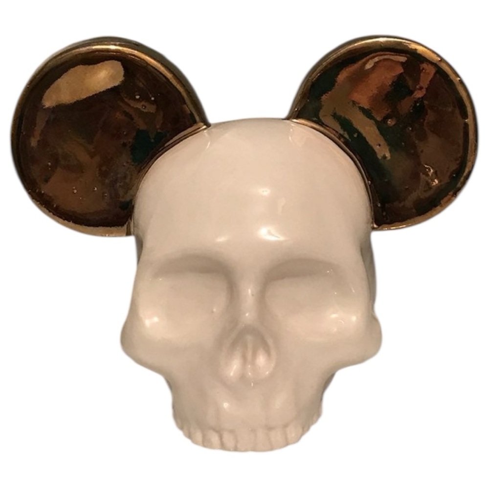 Mudpuppy Skull with Mouse Ears